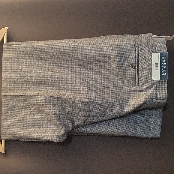 Lauren Ralph Lauren Pleated Front & Cuffed Pants Men's Size 42WX32L Cream (NEW) - Picture 2 of 7